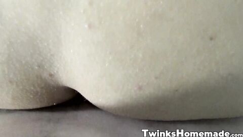 Intense homemade breeding with twinks Andy Kay and Matthew Cole