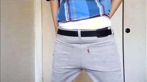 Twink Amateur Gets Off on Sagging