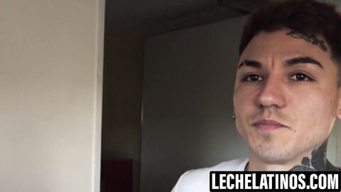 LecheLatinos.com - Axel and Rodrigo's cash fuck exchange