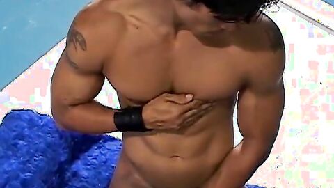 BangBangXXX.com - Solo Latin muscle man stroking while flexing his toned body