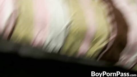 Emo teen banged until he climaxes with pleasure