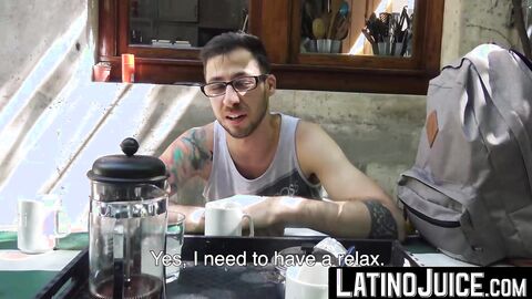 Horny dude Ariel kneels to gobble the sexy man cleaning the pool