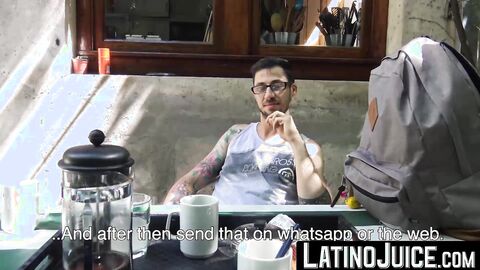 Horny dude Ariel kneels to gobble the sexy man cleaning the pool