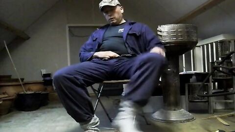 Big-Cock Farmer Daddy Jerks Off