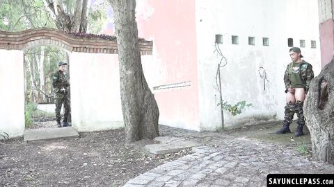 Glenn Hut and Frank Bauer take a break to release their lust