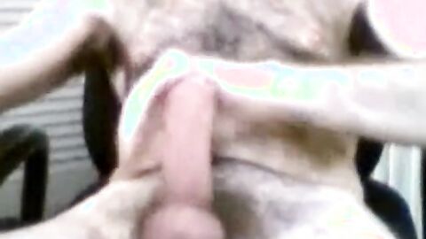 Hairy Daddy Bear Jacks Off on Cam