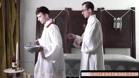 SayUncleNetwork.com - Religious guy succumbs to daddy's raw seduction and pounding