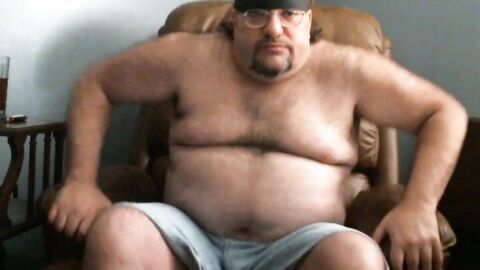 Fat Bear Masturbates on Webcam