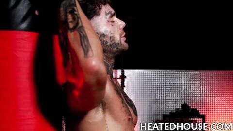 Skinny jock Vincent OReilly is bareback trained by muscular Joel Hart