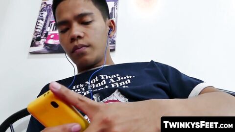 TwinkysFeet.com - Asian dude plays with his cock and worships his feet too and stroke