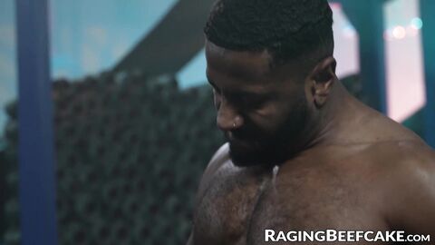 Black hunk Braxton Cruz raw breeds the tight muscle ass of Beau Butler
