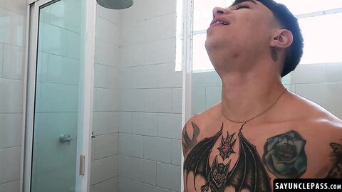 Alberto Chimal lets Cain Gomez fuck him while James VIP is away