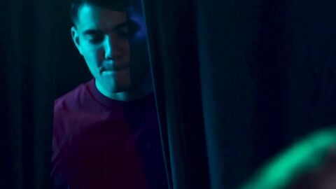 FalconsXXX.com - Gay hunks Kurtis Wolfe and Hunter Smith bareback after a wild party