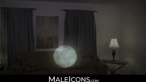 MaleIcons.com - Max Sargent and Lance's intense sex session pushes the boundaries of