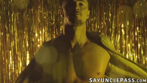 Hunk Skyy Knox gives Milo tight ass a nice and deep pounding