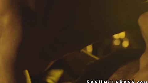 Hunk Skyy Knox gives Milo tight ass a nice and deep pounding