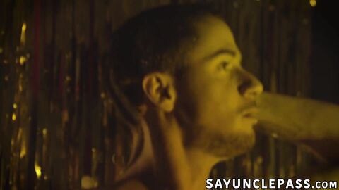 Hunk Skyy Knox gives Milo tight ass a nice and deep pounding