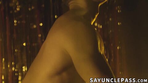 Hunk Skyy Knox gives Milo tight ass a nice and deep pounding