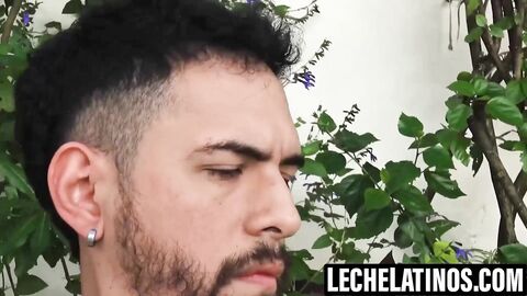 LecheLatinos.com - Felix's bearded mouth services Mauris' cock