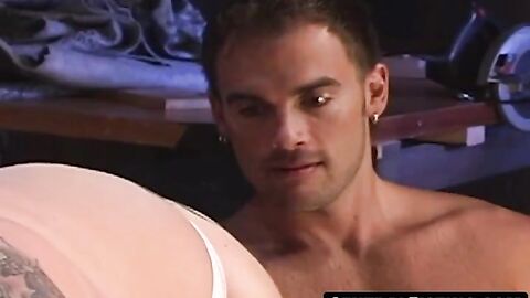 CentralFisting.com - Jessie Balboa's hardcore fisting of Cannon