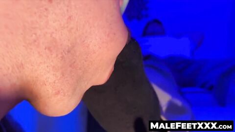 MaleFeetXXX.com - Shy's feet worshiped and sucked by horny Dan Edwards' eager mouth