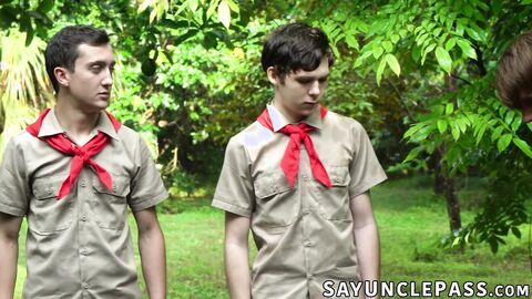 Joshua Kelly teaches Dakota Lovell and Jack Andram fitness training