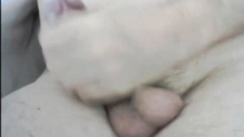 Big-daddy stroking & spilling on webcam