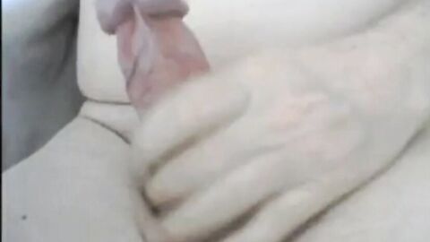 Big-daddy stroking & spilling on webcam