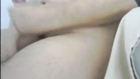 Big-daddy stroking & spilling on webcam