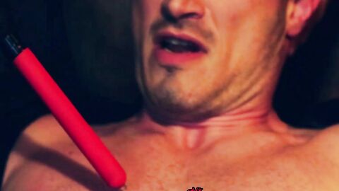 Inked top Drew Valentino admires the accommodating hole with licking cum