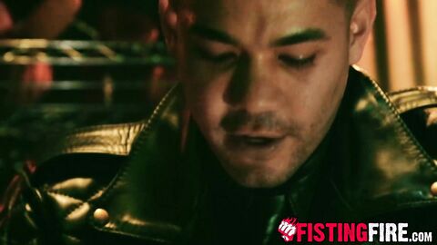 Verbal top Colton Reece gets worshipped on every inch of his boots