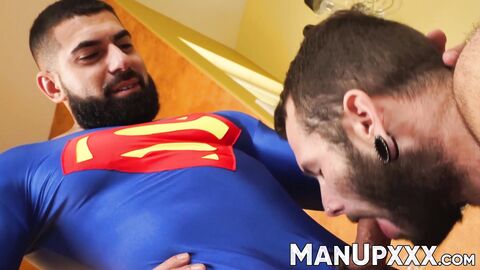 Retired Damien Stone fucks Johnny Hill to transfer his supercum