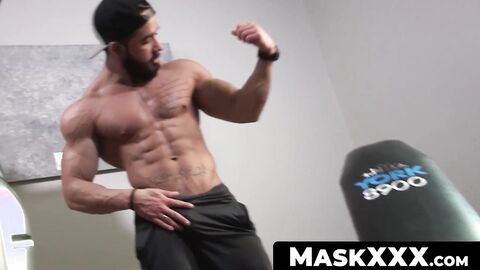 MaskXXX.com - Bearded guy Zack Lemec's muscle display during a jerk off session