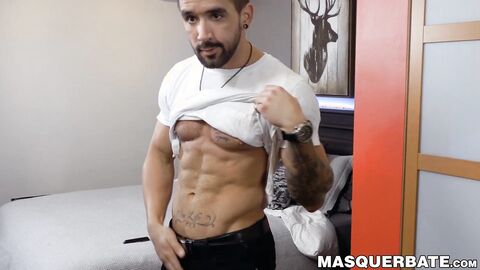 Zack Lemec breeds his pillow and gives his cock intense stroking