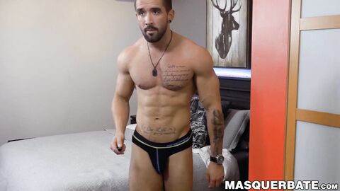 Zack Lemec breeds his pillow and gives his cock intense stroking