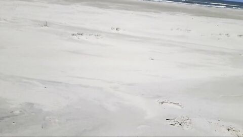 Outdoor Handjob on the Beach with Denis Matern
