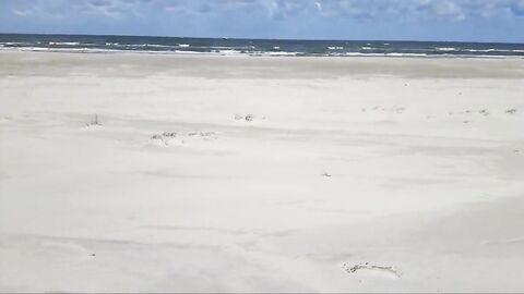 Outdoor Handjob on the Beach with Denis Matern