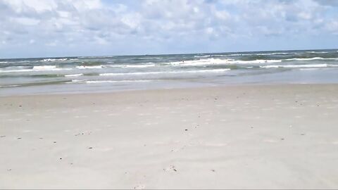 Outdoor Handjob on the Beach with Denis Matern