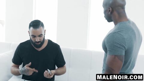 MaleNoir.com - Muscular Max Konnor lays down for my meaty butt entry