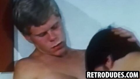 RetroDudes.com - Vintage Tige McMasters and Sean enjoy a nut busting suckfest togethe