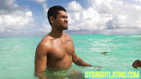 Sexy Antuan Ruma and Damian Moreno having bareback time after beach