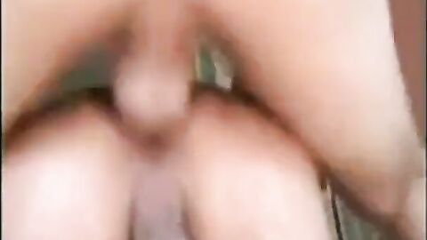 Bareback Amateur Takes Cream in His Ass