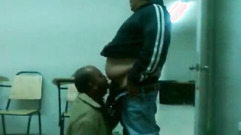 Fat Daddy Bear Sucks Chub