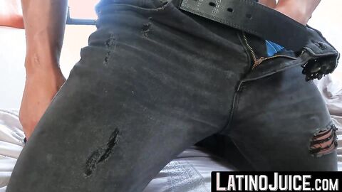 Attractive Enrique Mudu relishes Diego Lunas hot and creamy release