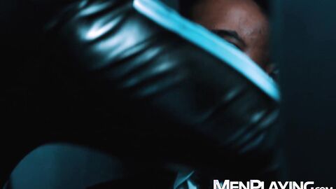 Massive BBC hunk Jason Vario dominates hunk Skyy Knox and breeds him