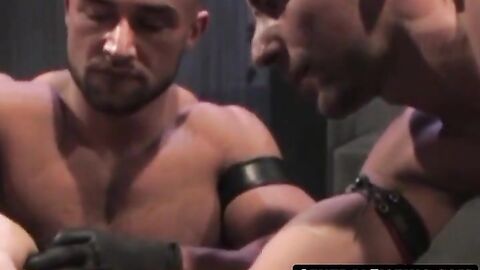 CentralFisting.com - Sagat and Taurus lead fisting orgy