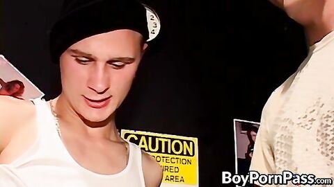 Spitroasted dude gets a big facial during threesome