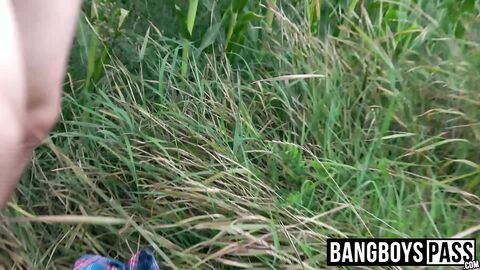 Jacob puts his wet mouth to use by devouring Tom Bacans big penis