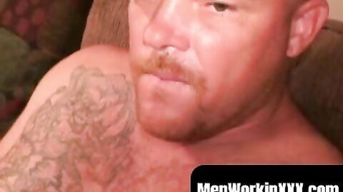 MenWorkinXXX.com - Strong amateur man masturbates vigorously after a hard day at work