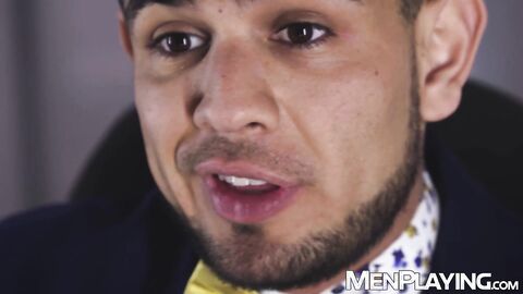 Muscular hunk King Heart jacks off to relieve frustration